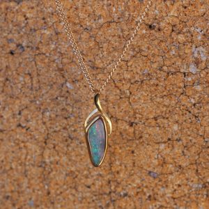 boulder-opal-bezel-pendant