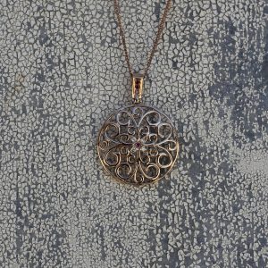 hand-crafted-gold-pendant